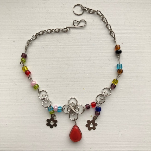 Silver wire & colorful beaded floral bracelet - Picture 8 of 8